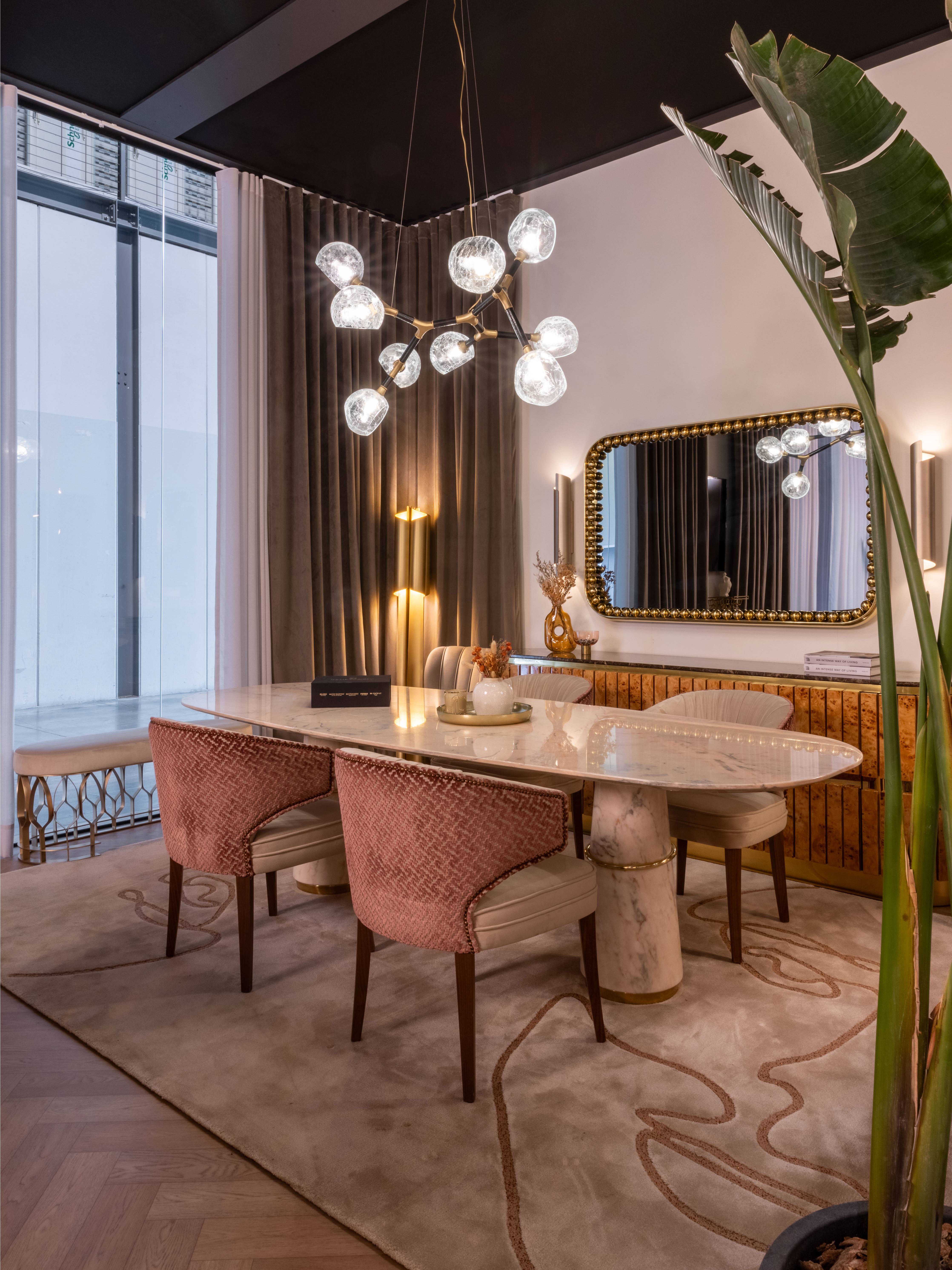 The Taupe Rug as the Soul of a Dining&nbsp;Room by Rug'Society
